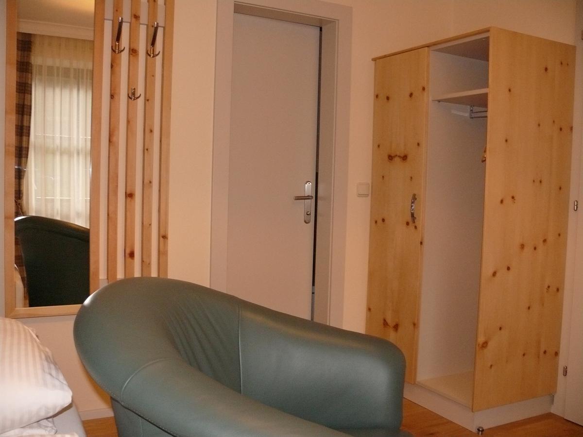 Gasthof-Pension Zur Klause Ratten Екстериор снимка